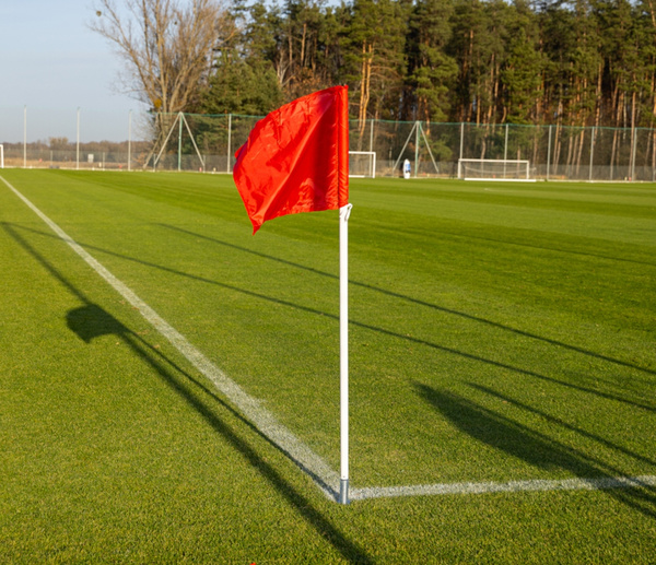 Flagi narożne na sprężynach wbijane, chorągiewki 4 sztuki
