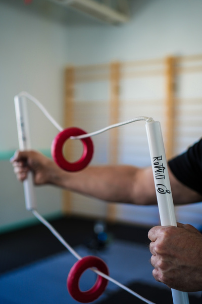 Rotatio – przyrząd do ćwiczeń w domu na kręgosłup i koordynację Biały