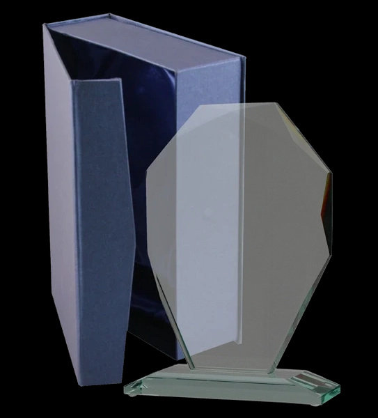 Trofeum szklane z rozklejoną podstawą z etui