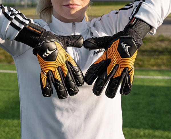 Rękawice bramkarskie PRO ONE Rozm. 10